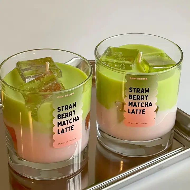 Свещ Strawberry Matcha Latte